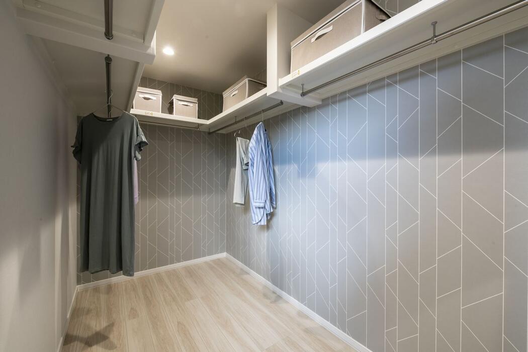 住研ハウスのモデルハウス_苫小牧市美原町ペットと幸せに暮らせる家_ウォークインクローゼット