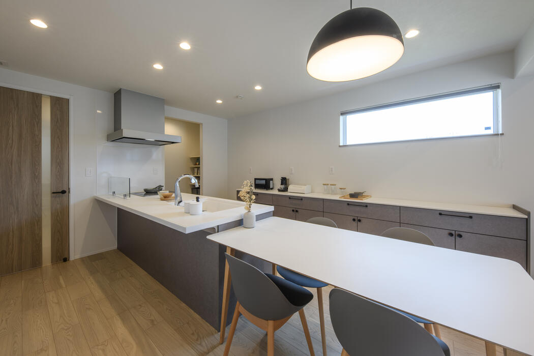 住研ハウスのモデルハウス_拓勇西町モデルハウス_ダイニングキッチン